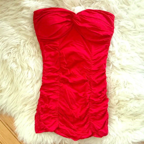 bebe Tops - Bebe rouched tank top in cherry red!